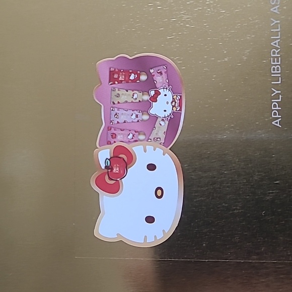 Hello Kitty Apple Collection - 6pc Scented Hand Cream - Picture 3 of 8